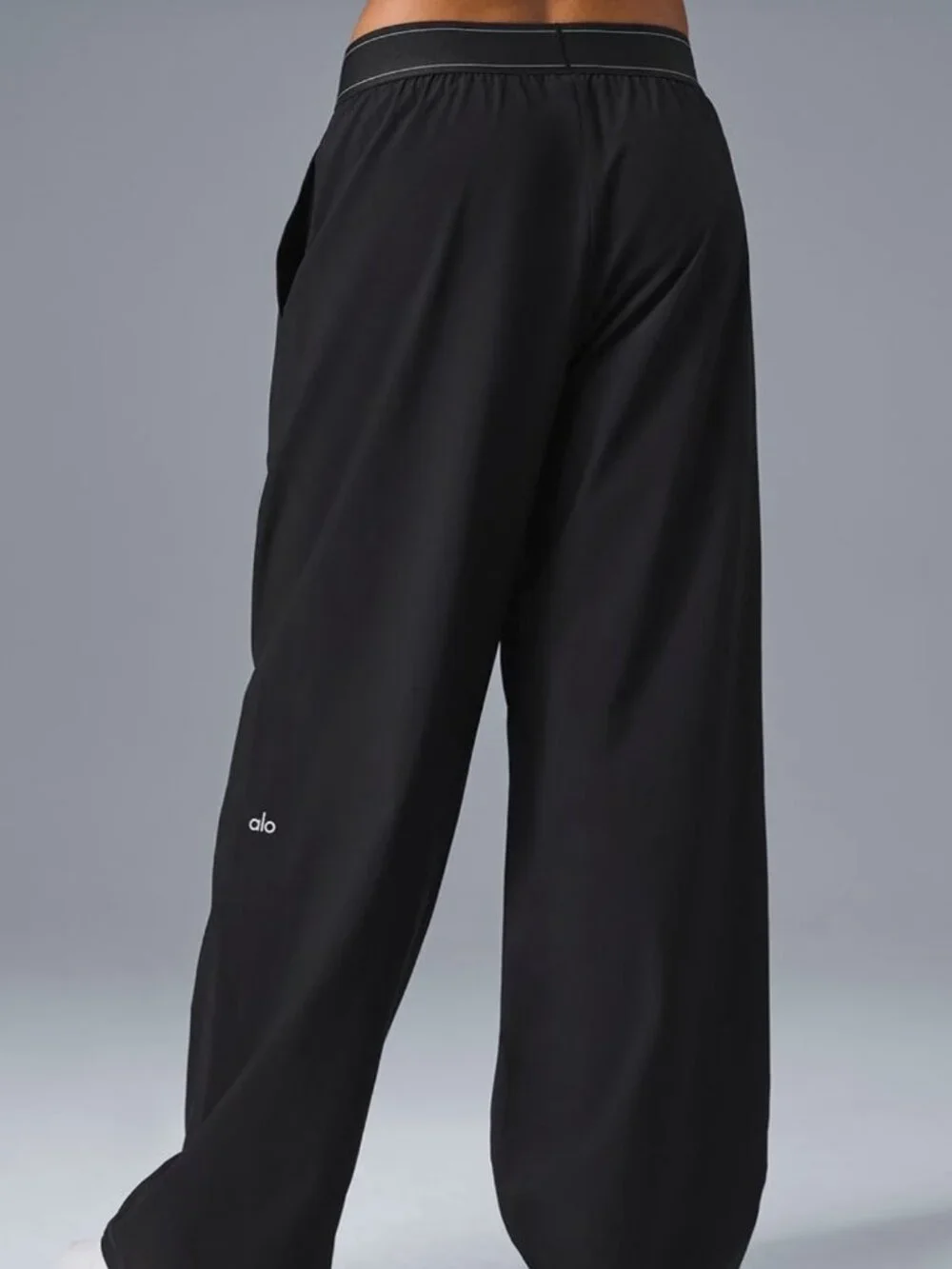 Alo Yoga Suit Up Trouser Size M，Womens Black Pants Alo Pants Brand New
